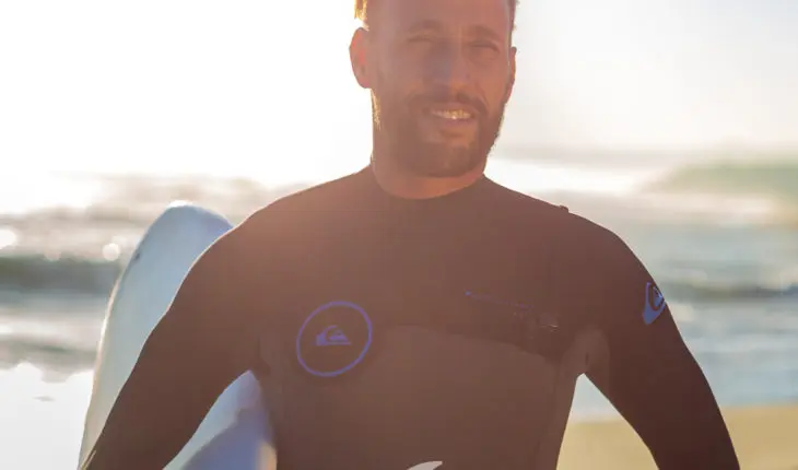 Khaled Zirour, surfeur professionnel algérien