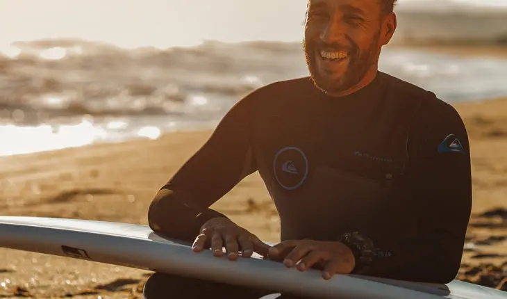 Khaled Zirour, surfeur professionnel algérien