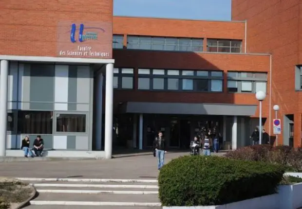 Étudiants algériens France : les frais de scolarité flambent au Havre