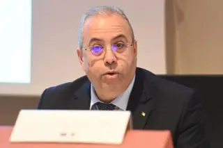 Le ministre de l'Industrie Ahmed Zeghdar