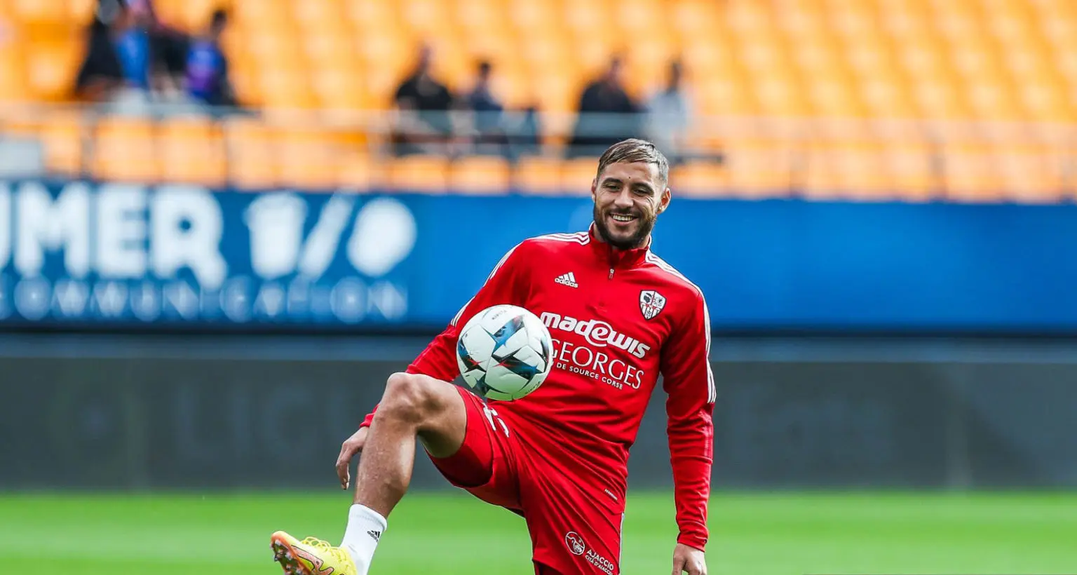 L’EN, sa relation avec Belmadi, ses idoles : Belaïli se confie