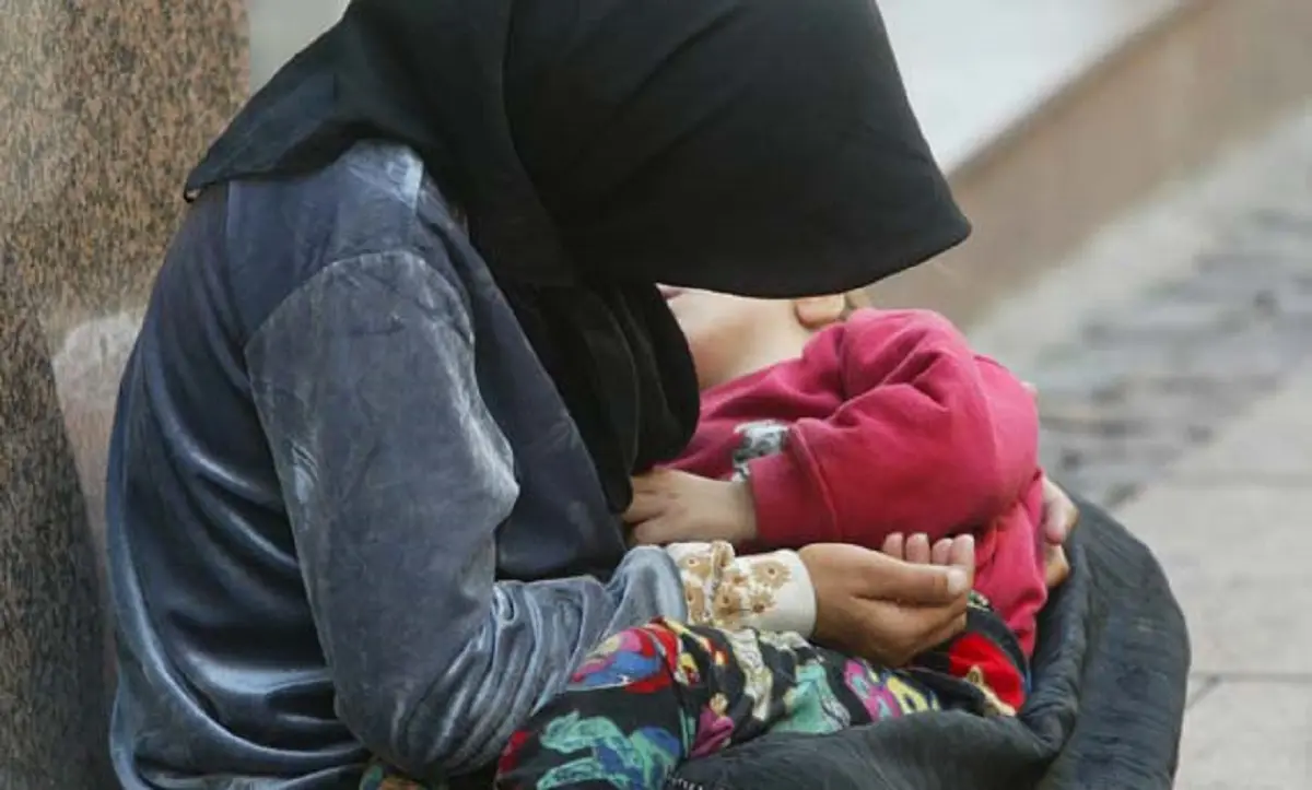 Oran : en dépit du froid, il oblige sa femme et ses enfants à mendier