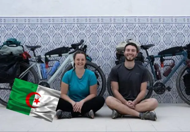 Ils voyagent de Paris à Dakar, 2 Français traversent l’Algérie à vélo