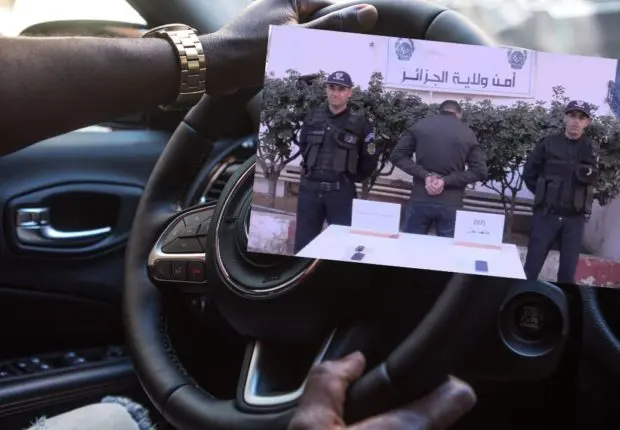 Alger : arrestation d’un voleur de voiture Ă  la mĂ©thode originale