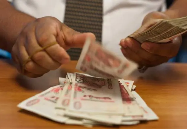 Augmentation des salaires en Algérie : un responsable dévoile la date