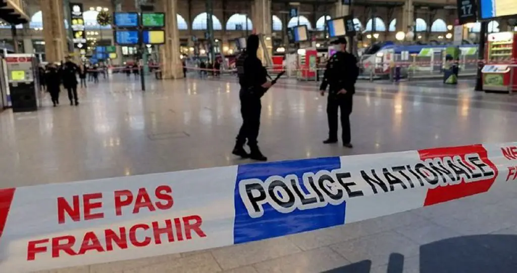 Attaque à l’arme blanche à Paris : l’assaillant est un Algérien