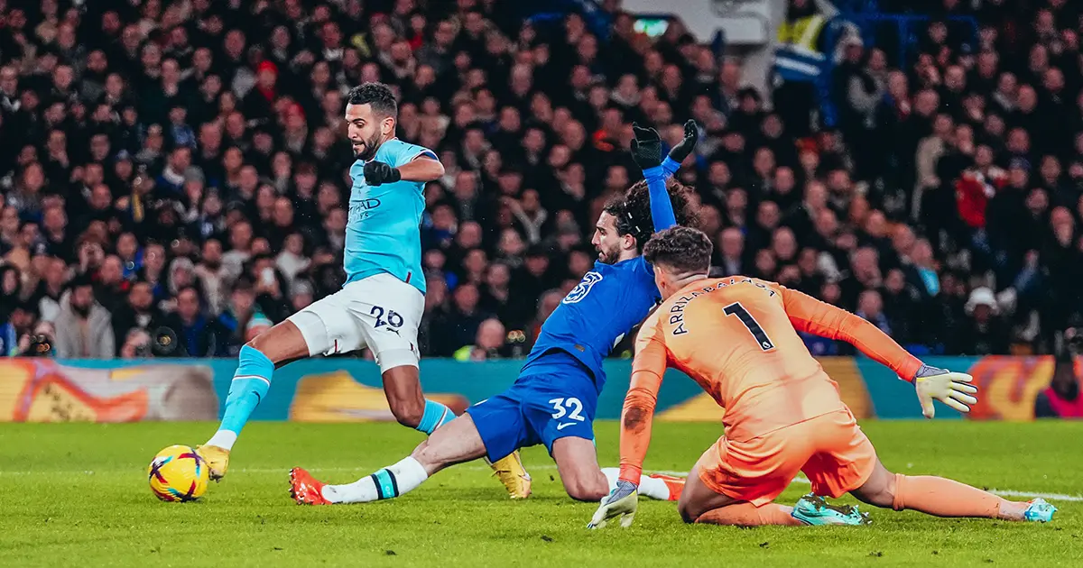 Mahrez offre la victoire à Man City et réalise un record ! (vidéo)