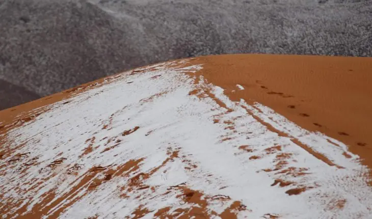 Neige au Sahara algérien (2023)
