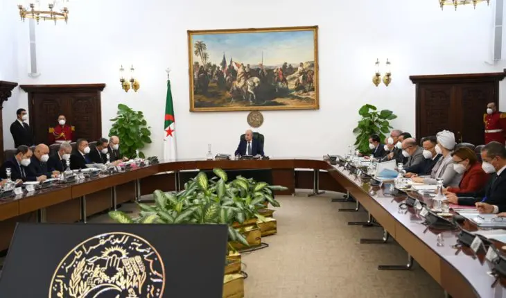 Tebboune préside le Conseil des ministre.