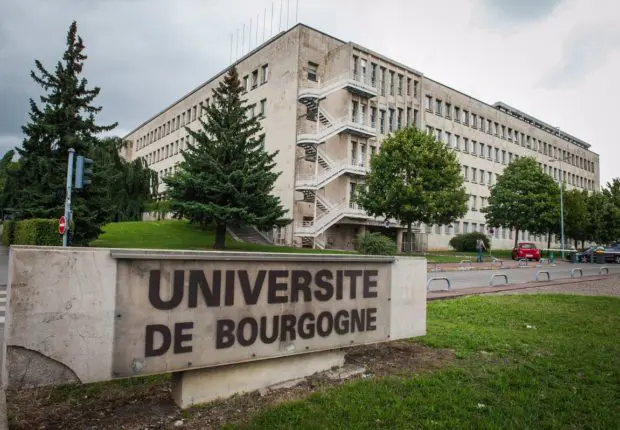 France : des étudiants algériens face à la précarité en Bourgogne