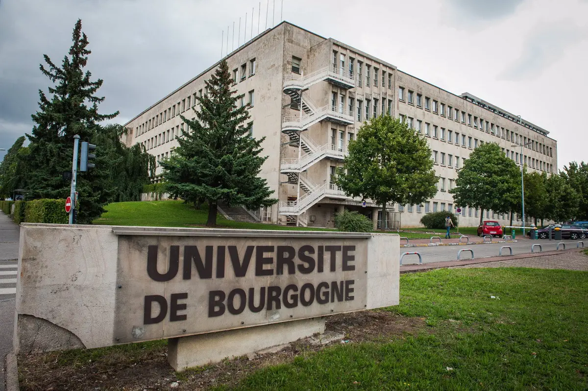 France : des étudiants algériens face à la précarité en Bourgogne