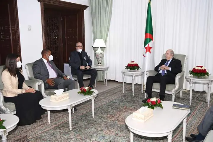 Le président Tebboune reçoit le petit fils de Nelson Mandela