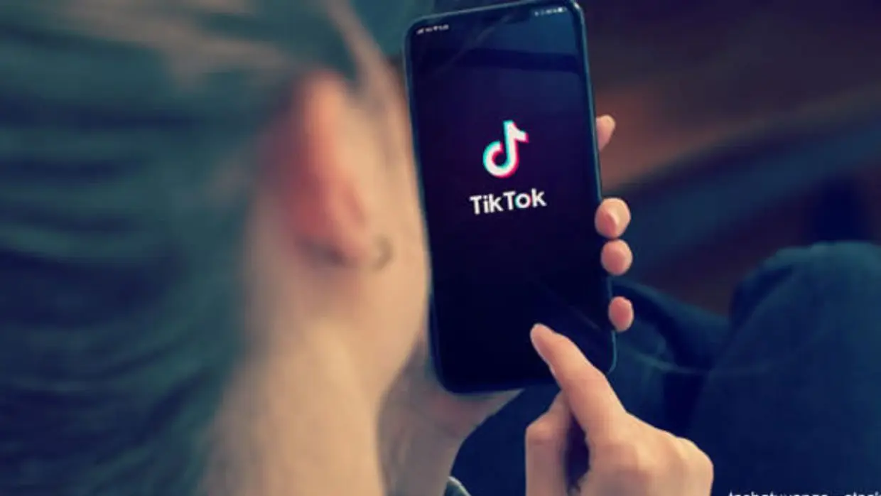 Pour avoir dansé sur TikTok, une maman perd la garde de sa fille