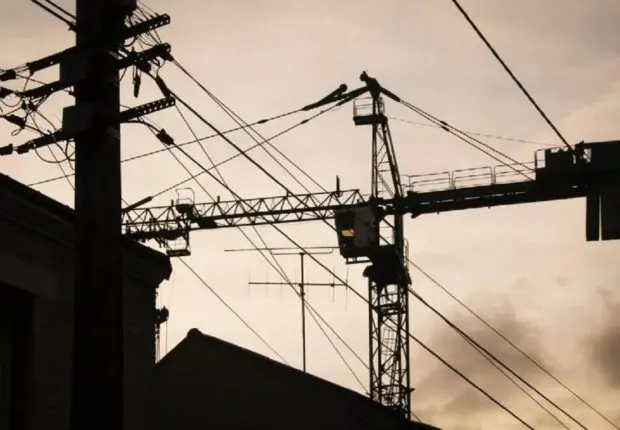 Mort d&rsquo;un ouvrier algérien sur un chantier : 7 hommes jugés en France