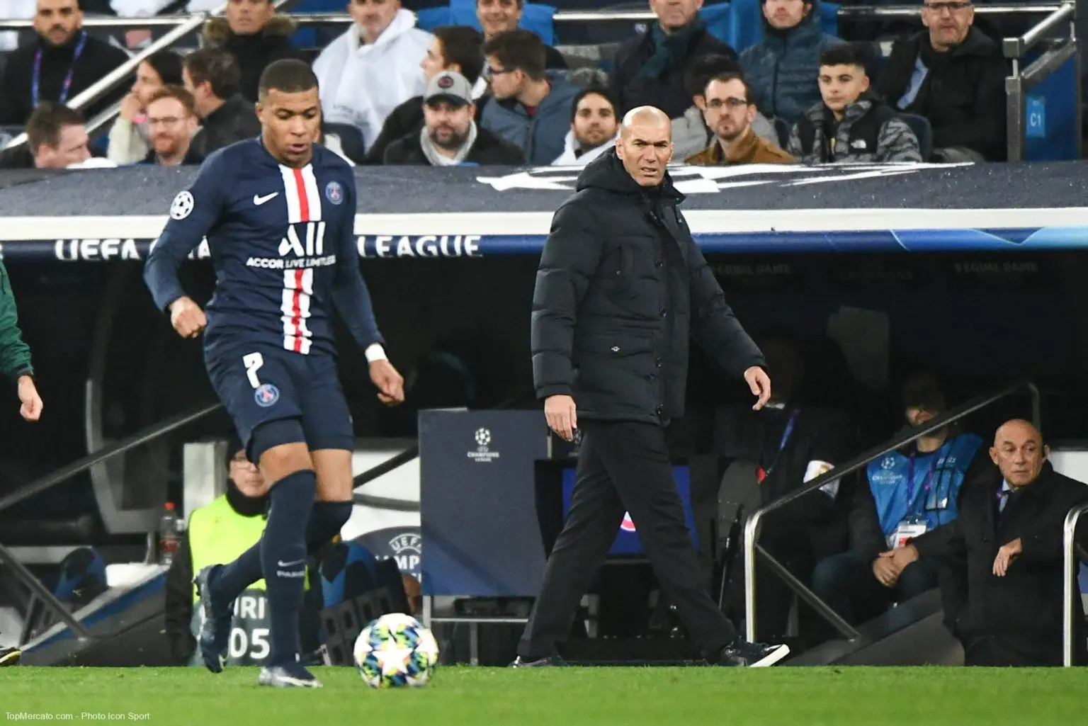 France : Zidane bientôt sur le banc du PSG ?