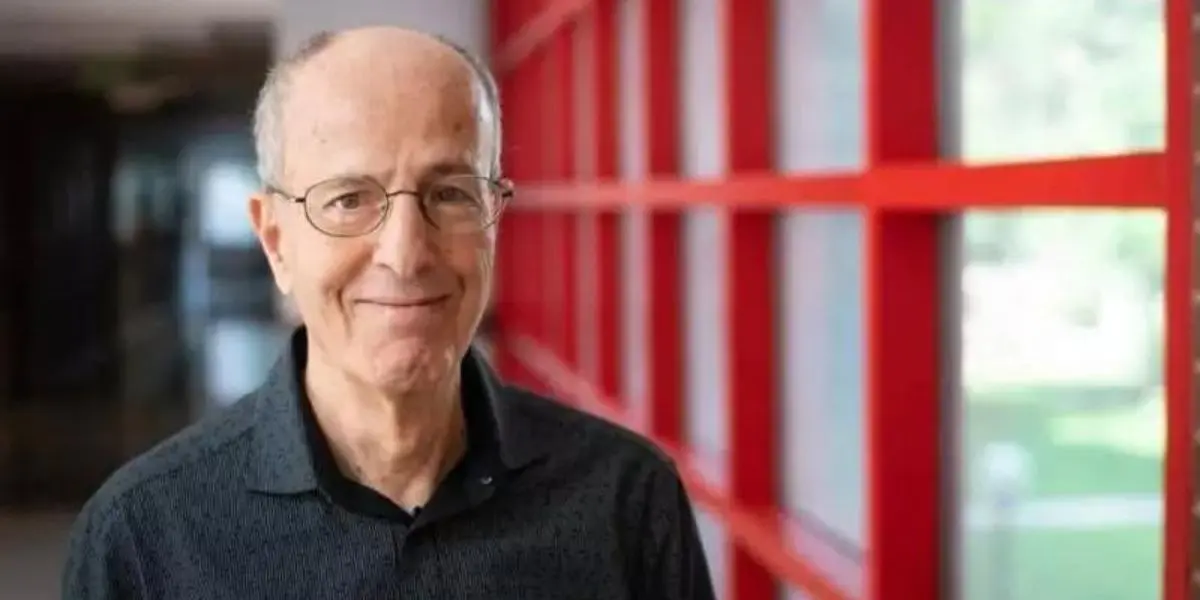 Lauréat du prix John-Von-Neumann de mathématiques 2023, le Pr Yousef Saad félicité par Tebboune