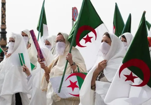 Polémique autour du Haïk : des personnalités algériennes répondent aux marocains