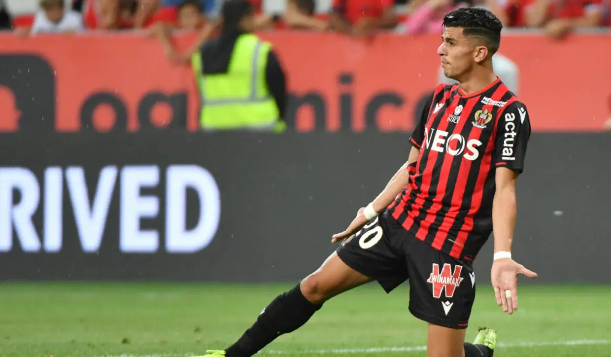 Ligue 1 : avec un geste technique réussi, Atal met Rayan Cherki en difficulté [VIDÉO]