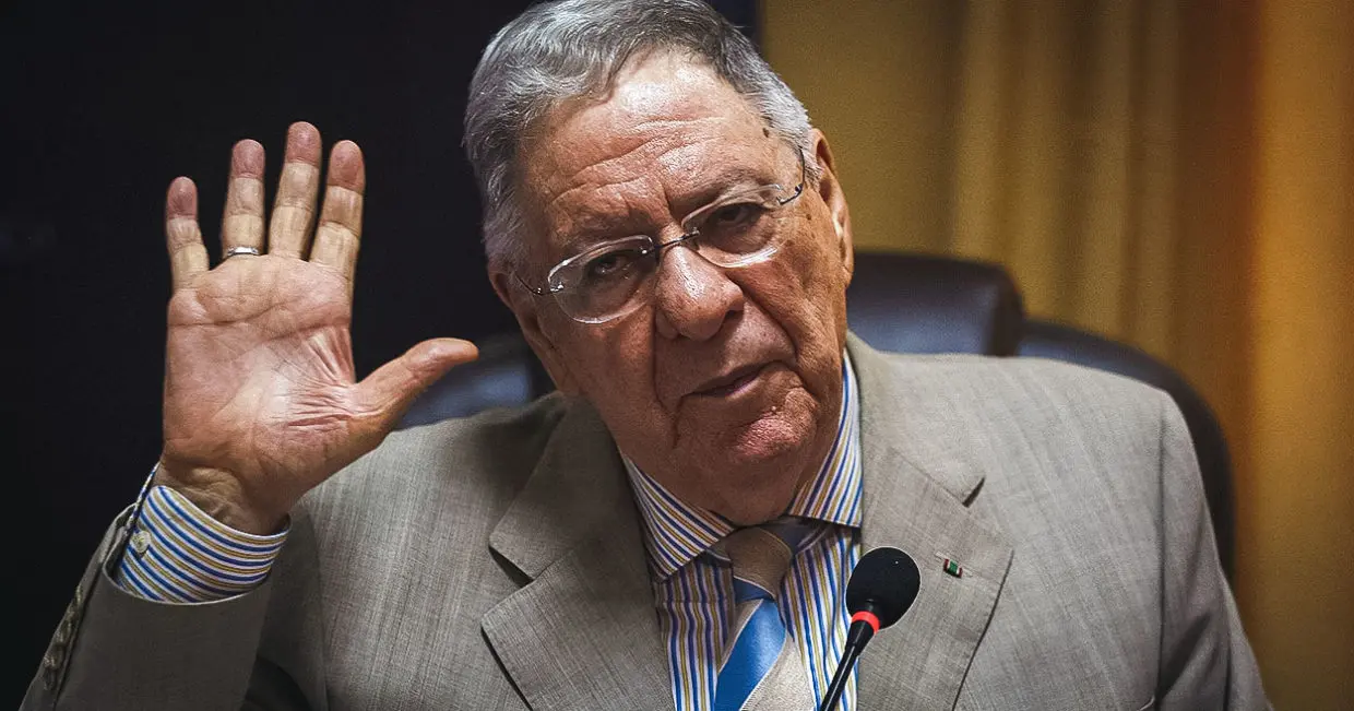 « DÉSOLÉ , J’IGNORAIS LA LOI » : l’alibi saugrenu de Djamel Ould Abbes