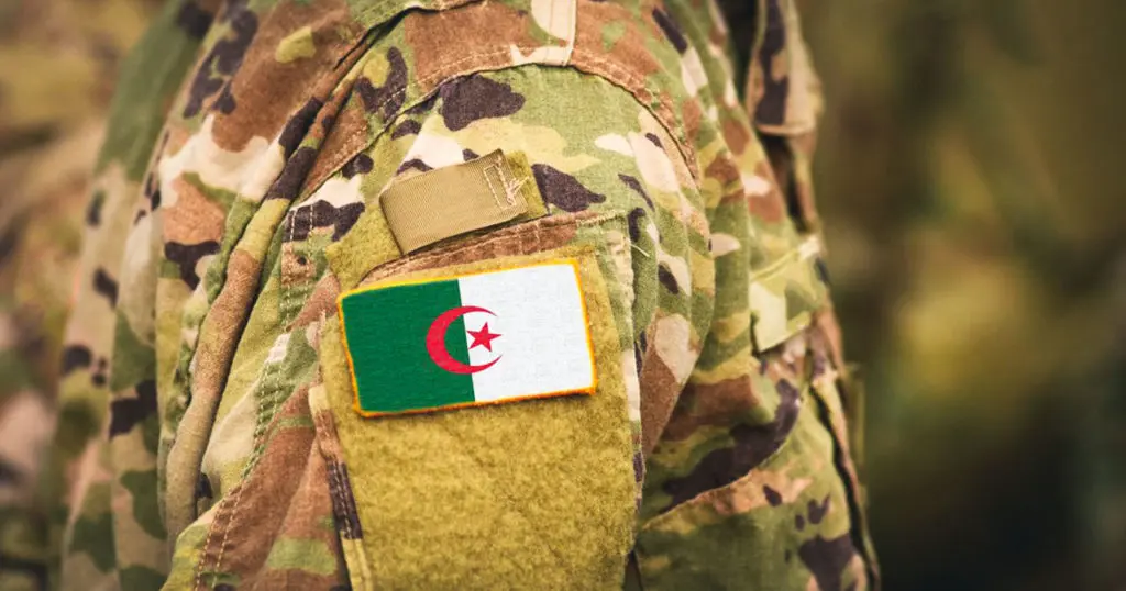 UN RAPPORT SURPRENANT : les importations d’armes de l’Algérie chutent de moitié