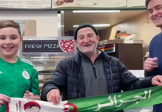 Les plus DZ des Américains, Khaled et Matthew dans un resto algérien à Boston