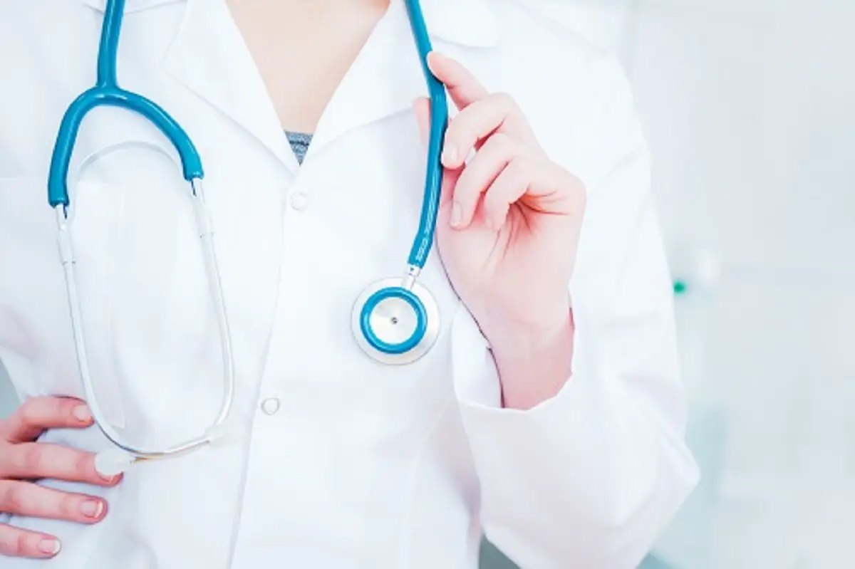 France : une pneumologue algérienne se bat pour exercer son métier