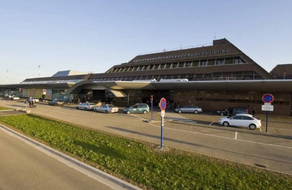 Vols France-Algérie : l&rsquo;aéroport de Strasbourg ferme temporairement ses portes
