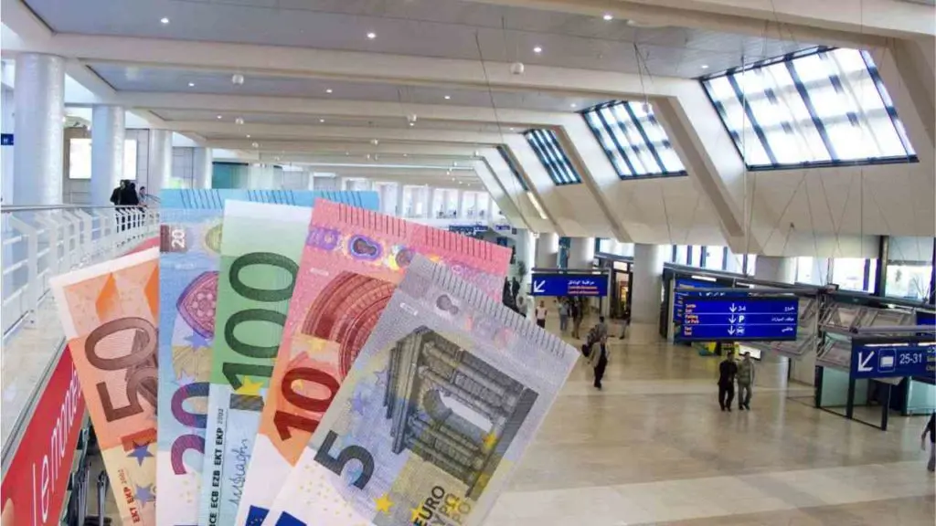 Aéroport d’Alger : tentative de transfert illicite de 38 000 euros déjouée