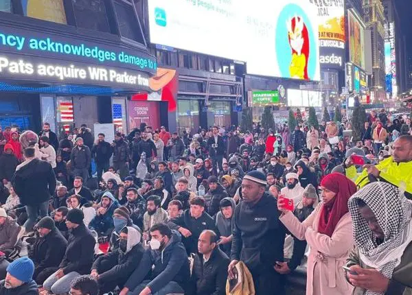 Ramadan 2023 à New-York : Iftar et prière collective à Times Square
