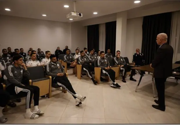 Equipe d’Algérie : Zefizef salue l’engagement des « nouveaux »