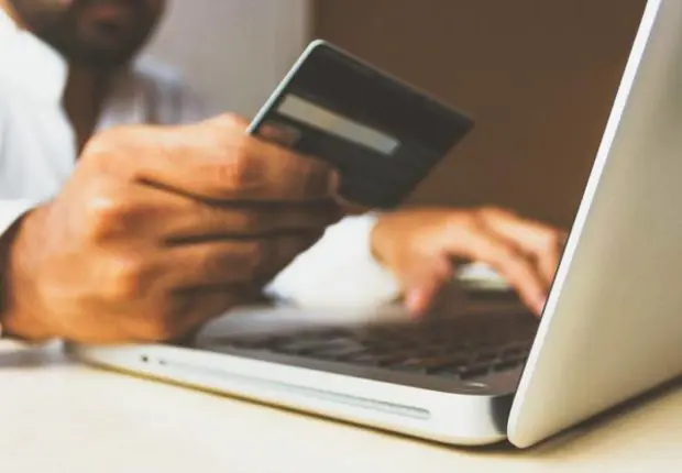 Deux cyber arnaqueurs incarcérés à Mostaganem