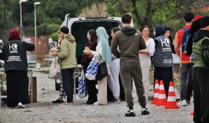 Distribution du IFtar par l’association “Humainement Concernés” à la cité universitaire de Perpignan