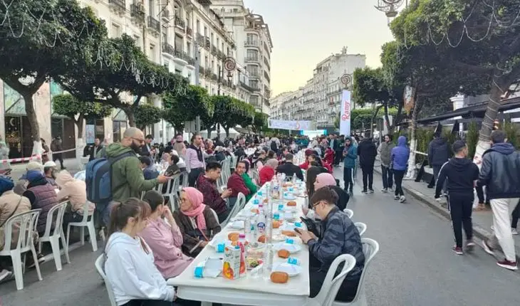 Iftar collectif a Alger centre pour ce Ramadan 2023