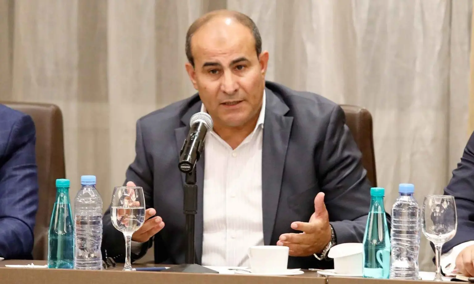 Report du match JSK – USMA : le wali de Tizi-Ouzou discrédite Medouar