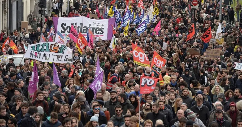 Reformes des retraites en France : quel sort pour les immigrés et les sans-papiers ?