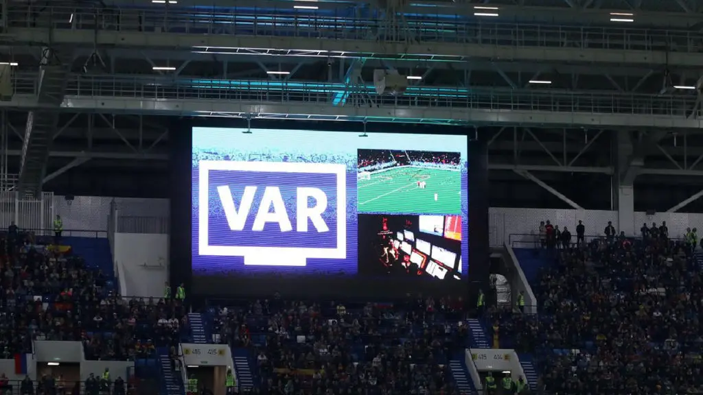 Arbitrage contesté en Algérie : la VAR réclamée, Zefizef tranche
