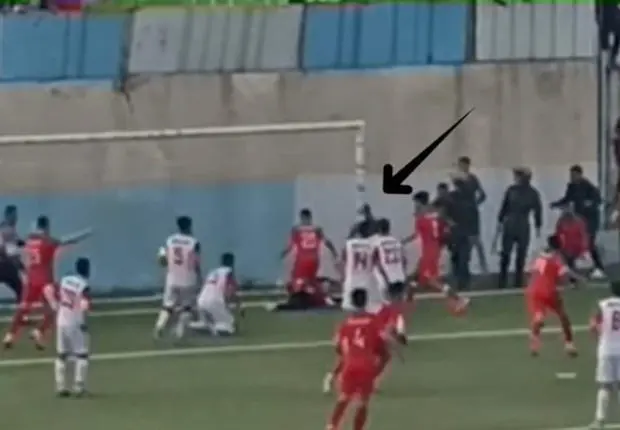 [Scandale] Un arbitre valide un but marqué par un supporter (championnat d’Algérie amateur)