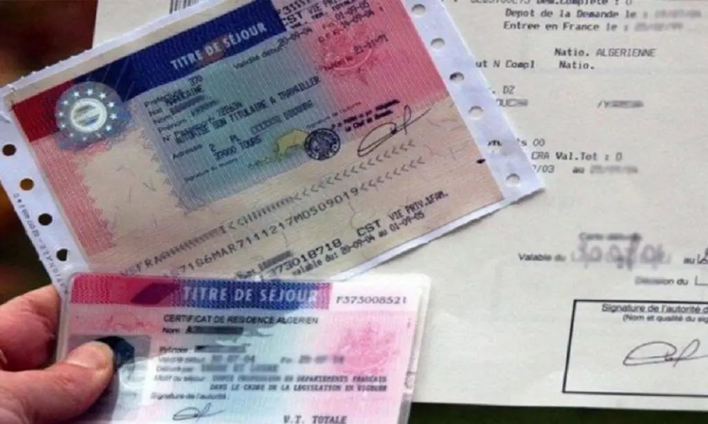 France : sous OQTF, une étudiante algérienne risque l’expulsion