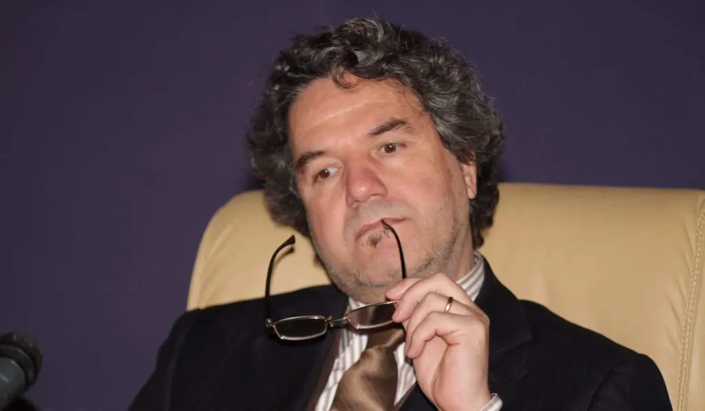 L’écrivain algérien Amin Zaoui trouve hypocrite la repentance des artistes à cause de la religion
