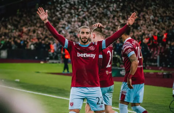 Homme du match avec West Ham, nouvelle chance pour Benrahma avec les Verts ?