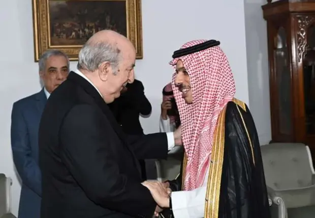 Tebboune reçoit le ministre saoudien des Affaires étrangères