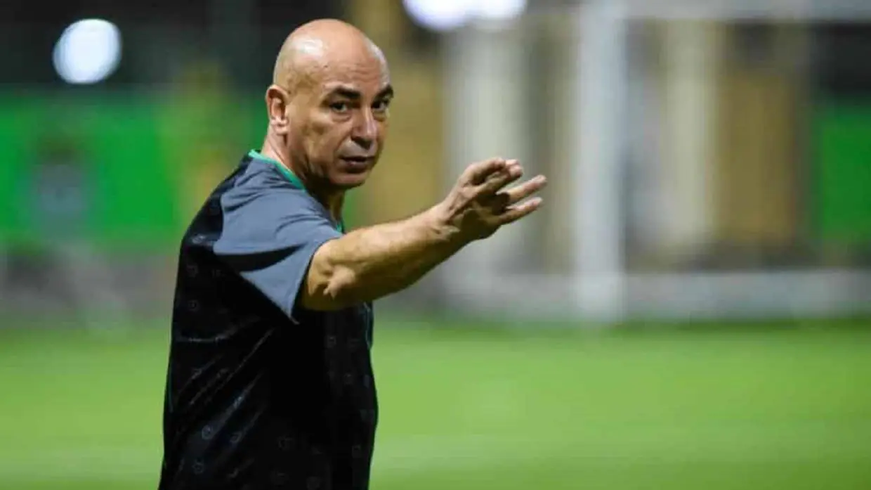 L’entraineur égyptien, Hossam Hassan, viré pour avoir insulté un joueur algérien