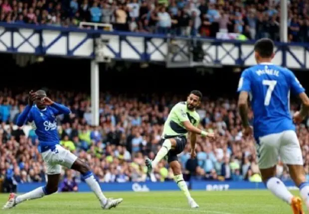 Manchester City : Mahrez réalise une stat historique en Premier League