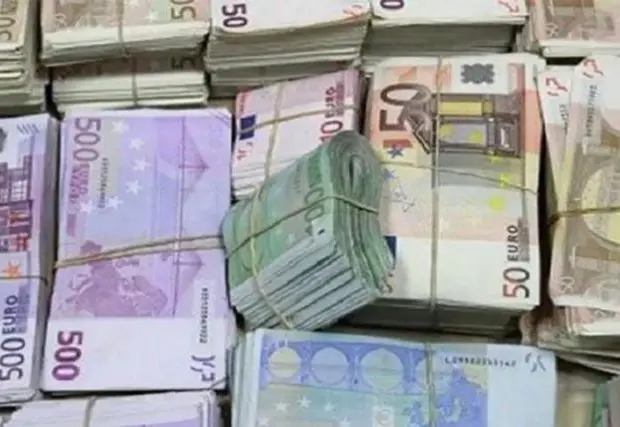 Plus d’1 million d’euros saisi à l’aéroport Ahmed Ben Bella d’Oran