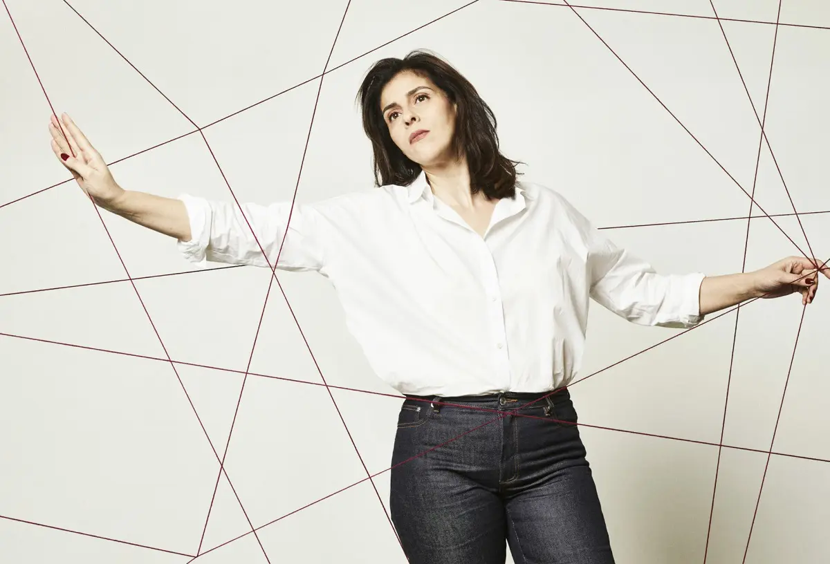 Ayant vécu son enfance en Algérie, Souad Massi affirme « une femme doit toujours se battre »