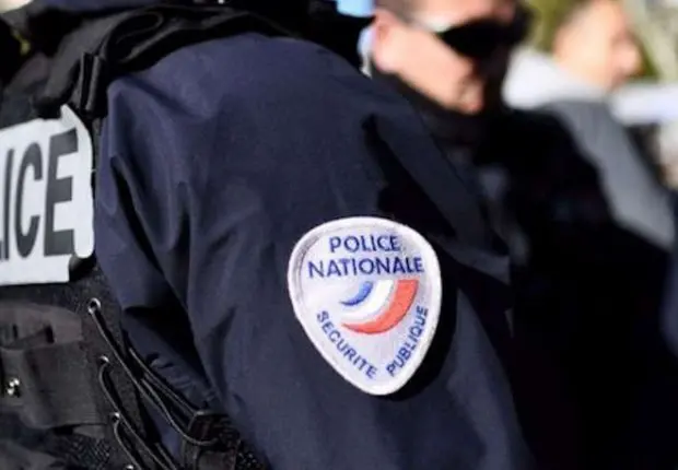 Proxénétisme, menaces de mort… un Algérien expulsé de France après plusieurs condamnations