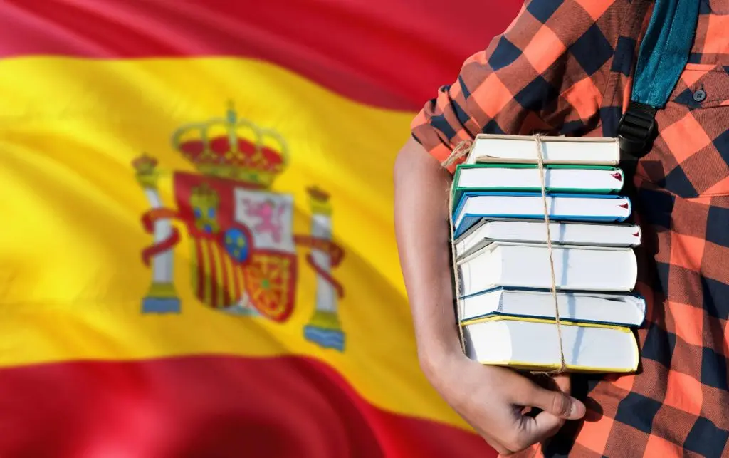 Espagne : l’université de Cadix offre des bourses d’études pour les Algériens en master et doctorat