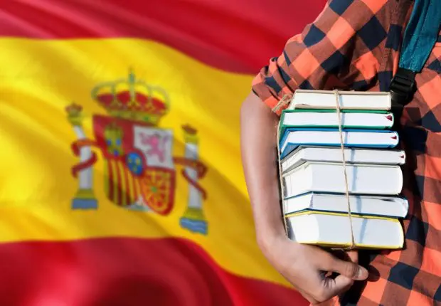 Espagne : l&rsquo;université de Cadix offre des bourses d&rsquo;études pour les Algériens en master et doctorat