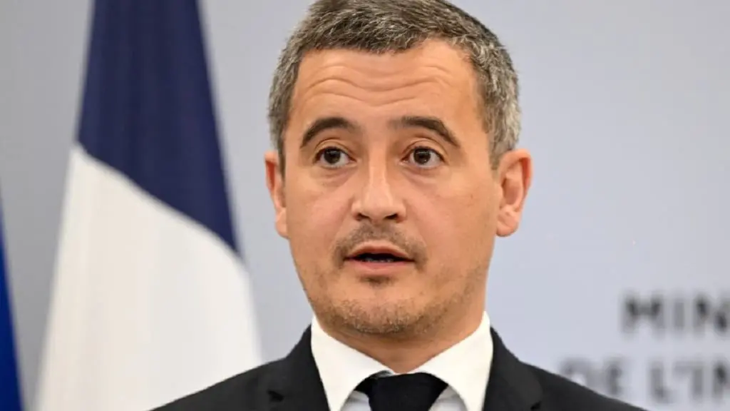 La France veut durcir les conditions de régularisation des travailleurs sans-papiers