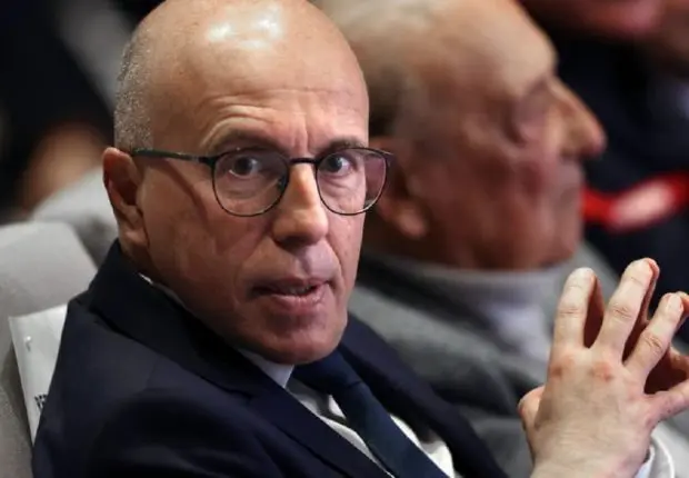 En France, les Républicains lèvent le voile sur leur projet anti-immigration